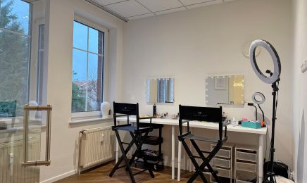 High & Beauty: Kosmetikstudio in Würselen