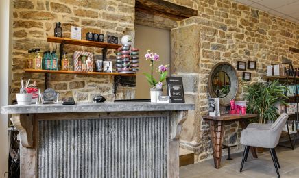 La Maison C & M : Coiffeur à Montmorot