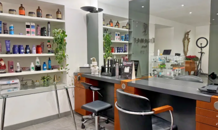 Alba KRASNIQI Coiffeuse : Coiffeur à Strasbourg