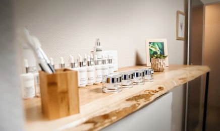 Beautés d’Être – Centre Expert Minceur, Électrolyse, Anti-âge & massages : Manucure à La Tour-du-Pin