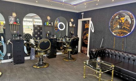 Royal Friseur : Kosmetikstudio in Wedel