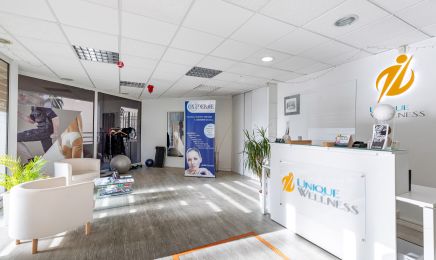 Unique Wellness - Centre d'Amincissement, Tonification et Anti-Âge : Institut de beauté à Orange