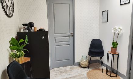 La maison des ongles by AE : Coiffeur à Le Mesnil-Esnard