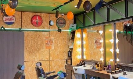 La moustache du gentleman : Coiffeur à Levallois-Perret