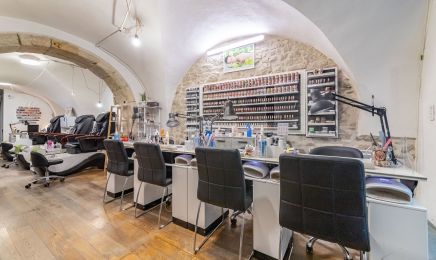 Bang Nails - Marchands : Manucure à Nîmes
