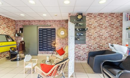 C And B : Coiffeur à Le Verger