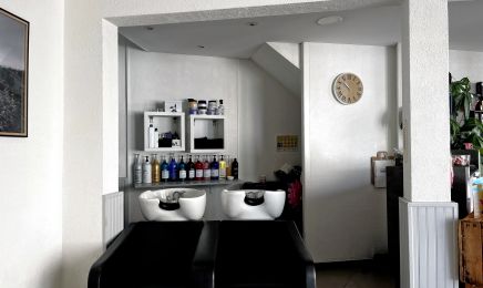 Identite : Coiffeur à Montreuil-Bellay