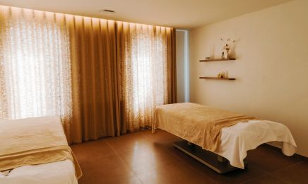 Spa Nuxe - Hostellerie de la Pointe Saint Mathieu **** : Institut de beauté à Plougonvelin