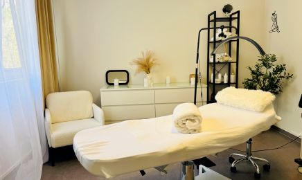 Bahar Cosmetics: Kosmetikstudio in Stuttgart