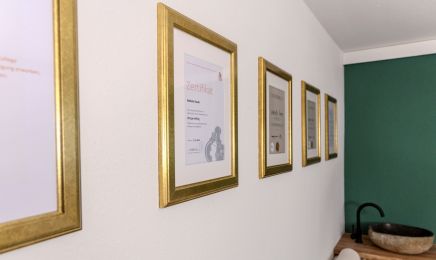 Naraa Cosmetics: Kosmetikstudio in Lübbecke
