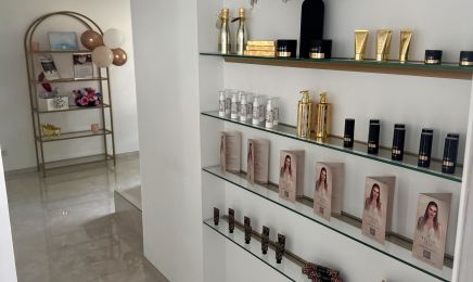 Beauty Nails Studio & Academy: Kosmetikstudio in Meitingen