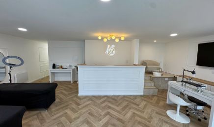 Sili Naills chez As Esthetic Academy  : Manucure à Saint-Étienne