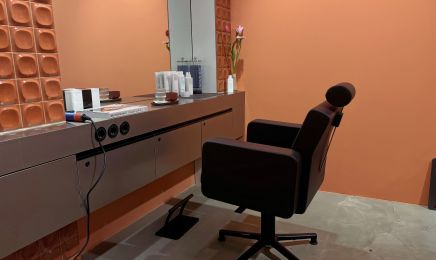 LINNY hair artistry: Kosmetikstudio in Köln