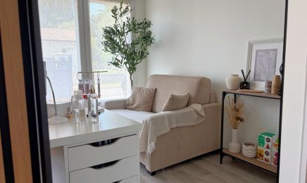 Petit Salon des ongles : Manucure à Lugon-et-l'Île-du-Carnay