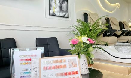 Nami Nails & Lashes: Kosmetikstudio in Nürnberg
