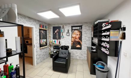 Sanar Haarstudio: Kosmetikstudio in Papenburg