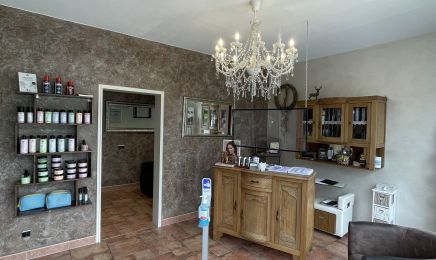 Haargenau : Kosmetikstudio in Wassenberg