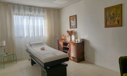 Danielle Paolini Magnétiseur, Hypnose, Energeticienne, Praticienne et Enseignante Reiki  : Institut de beauté à Sarrola-Carcopino