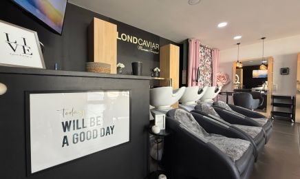 Blond Caviar  : Coiffeur à Saint-Mitre-les-Remparts