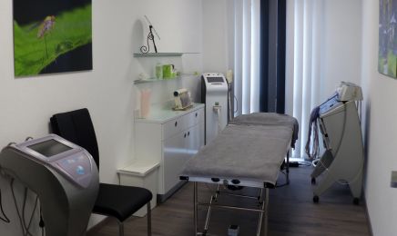 Kosmetik-Lifestyle Beauty & Hair : Kosmetikstudio in Neuenburg am Rhein