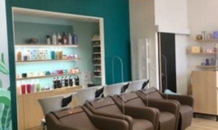 LB Coiffure Mixte : Coiffeur à Vulaines-sur-Seine.                                           Salon climatisé