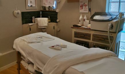 Secrets de Beauté : Manucure à Trélazé