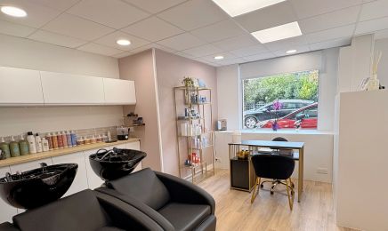 La Parenthèse  : Coiffeur à Garches
