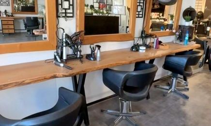 Coiffeur, Laser und Beautyzentrum: Nagelstudio in Hösbach