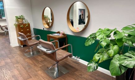 Haarschneiderei Alte Heide: Friseur in München