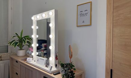 BELLARIA - Tâches de rousseur - Browlift - Blanchiment et strass dentaire : Manucure à La Valette-du-Var