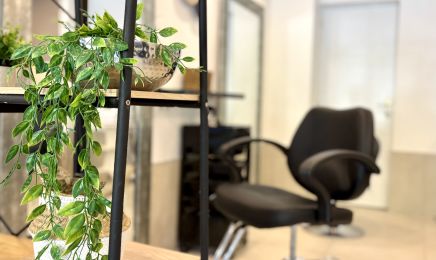 Maison KÉMI | HeadSpa - Maison d’expertise capillaire et de beauté Cheveux texturés : Manucure à Angers
