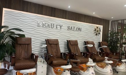 Cryomotion Nagelstudio & Wimpernverlängerung: Kosmetikstudio in München