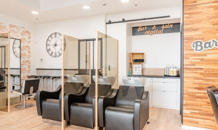 Le Miroir by Laëtitia : Coiffeur à Nueil-les-Aubiers