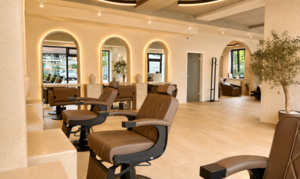 Refresh Hair Design Studio: Kosmetikstudio in Wolfsburg