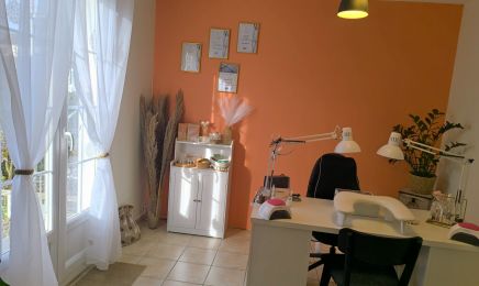 Ongles du corail  : Manucure à Riom