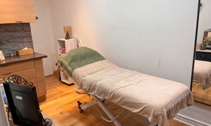Lunelia Institut de Beauté et Bien-Etre  : Manucure à Toulouges