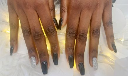 Glow up Nails & Beauty : Institut de beauté à Melun