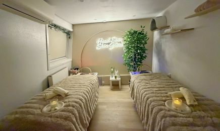 Head spa skin glow : Coiffeur à Mouvaux