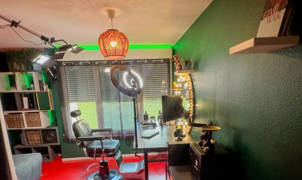 Zi Barber  : Institut de beauté à Épron