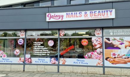 Galaxy Nails: Kosmetikstudio in München