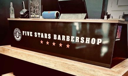 Five Stars Barbershop : Institut de beauté à Villeurbanne