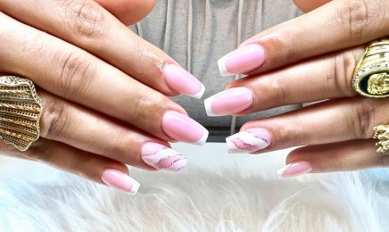 Chloé Beauty Nails  : Manucure à Marseille