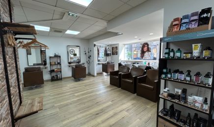 La coiffure by em : Coiffeur à Montmarault