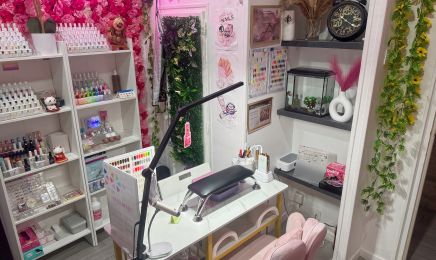 Beauty nails by cha & Mindset tattoo : Institut de beauté à Nice