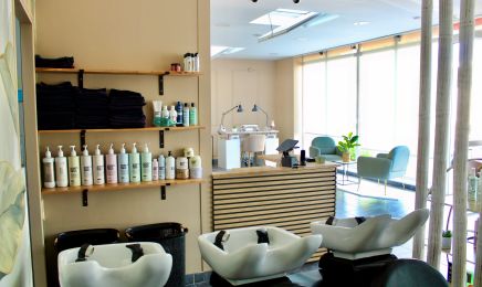 Salon 9 Eme Avenue By Aurore : Barbier à Vannes