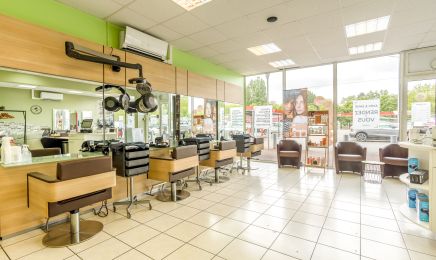 CLEAR Coiffure - Chartres : Manucure à Chartres