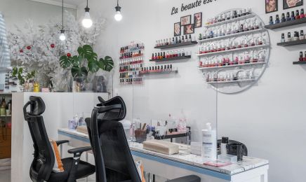 Yine Nail : Manucure à Paris