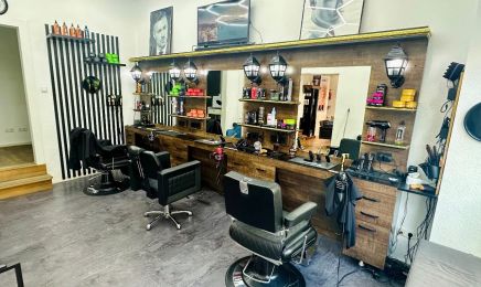 PIA friseur & kosmetik: Friseur in München