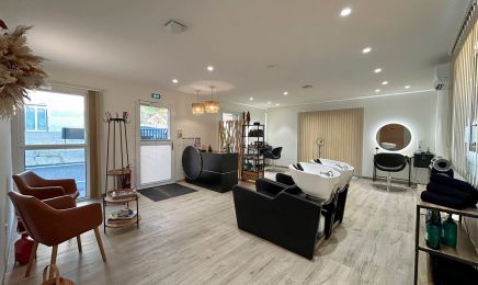R coiff : Coiffeur à Lhuis