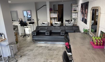 Mille & une coiffures Saint Hilaire la Palud  : Coiffeur à Saint-Hilaire-la-Palud